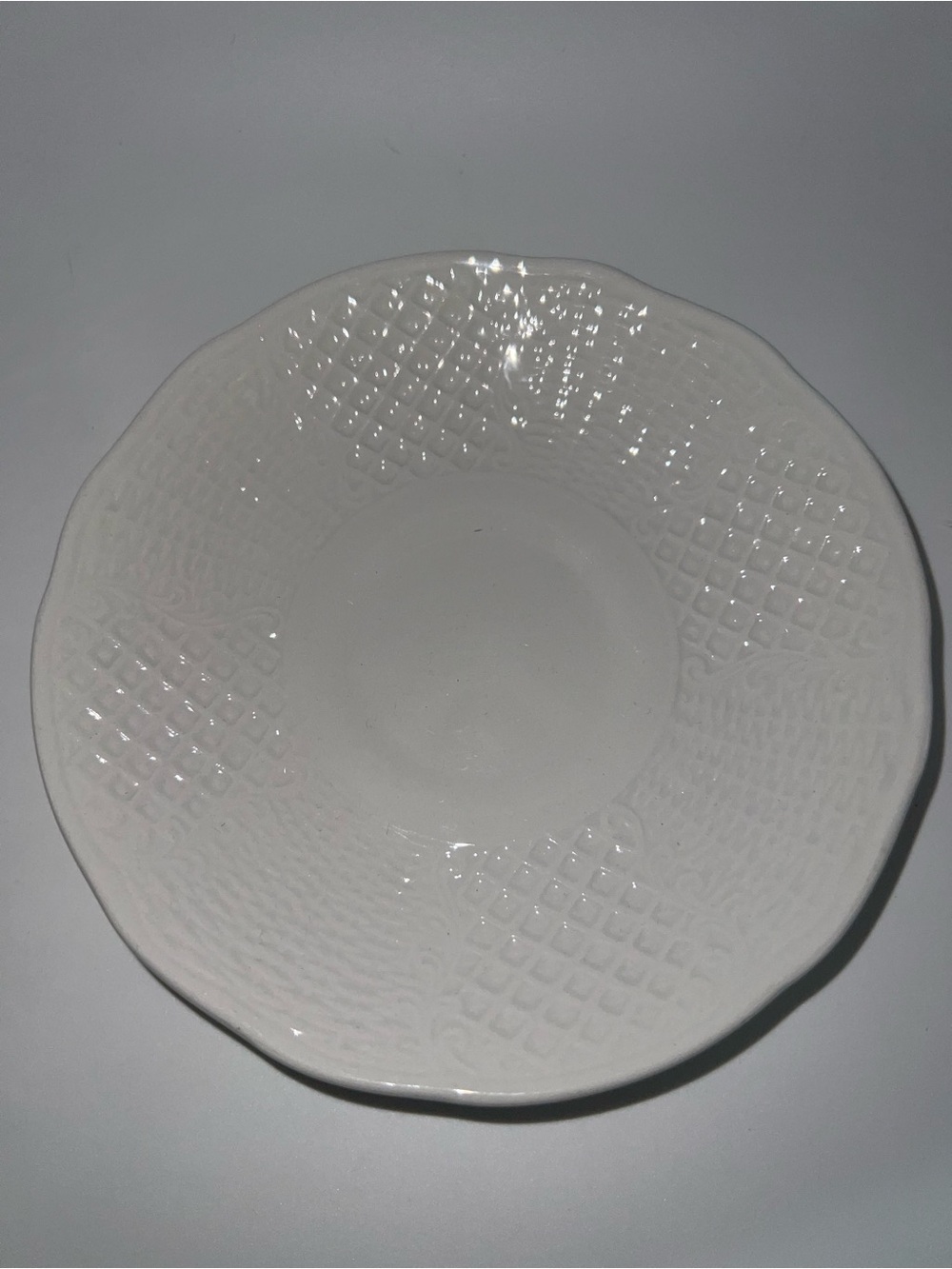 Marlborough (Embossed Wicker Lattice Rim) discontinued plate